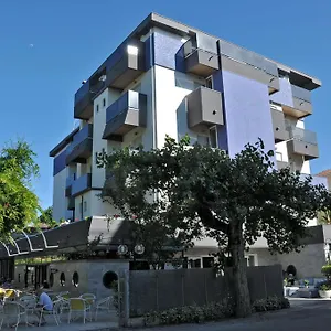 Carol Hotel